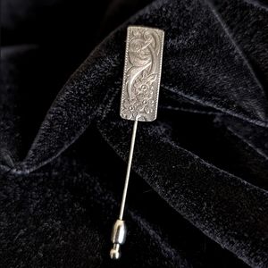 Sterling Silver Engraved Vintage/Antique Hat/Stick Pin with Floral/Fauna Pattern